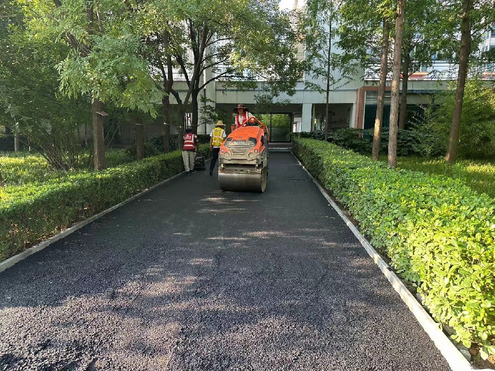 新鄭瀝青路面